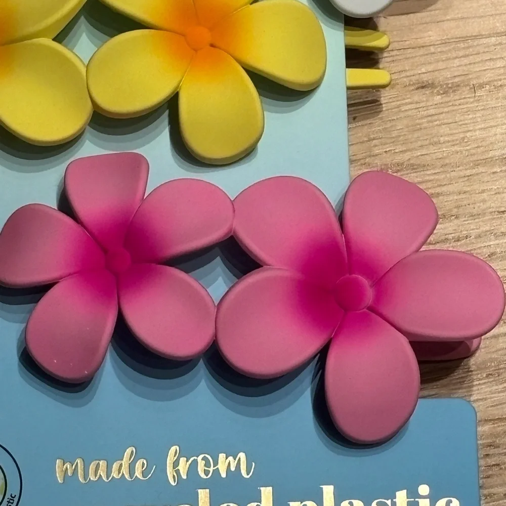 NWT Piper K Tropical Plumeria Flower Flat Lay Claw Clips - White, Yellow, Pink